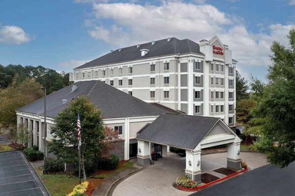 Southern Hospitality at its Finest: Top Hotels in Cumming, GA, and Elizabeth City, NC
